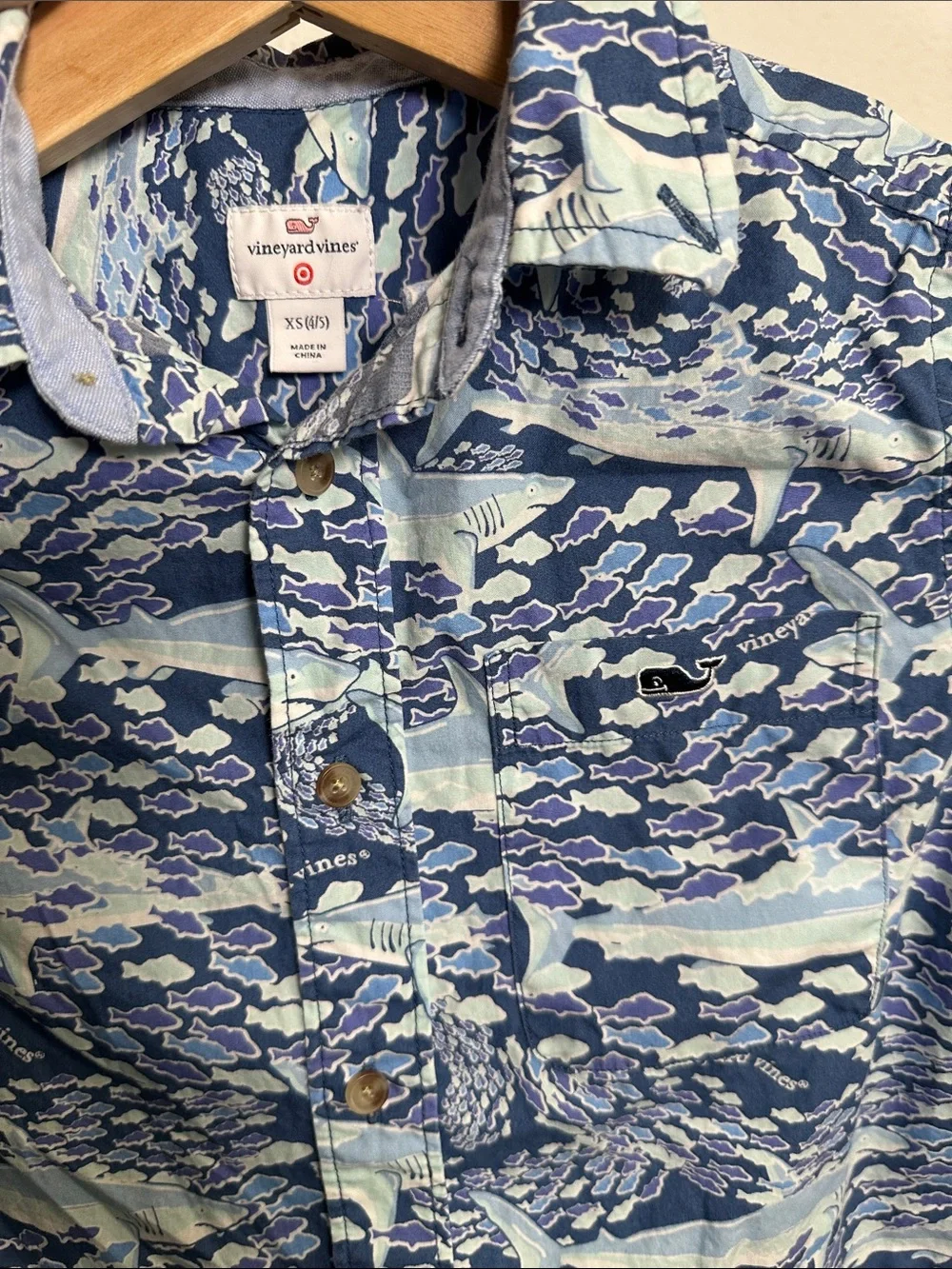 Vineyard Vines Blue Shark Print Short Sleeve Button Down Shirt Boys XS 4/5